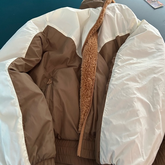 Zyia reversible jacket. Worn once for a couple of hrs. Size XXL - Picture 3 of 4